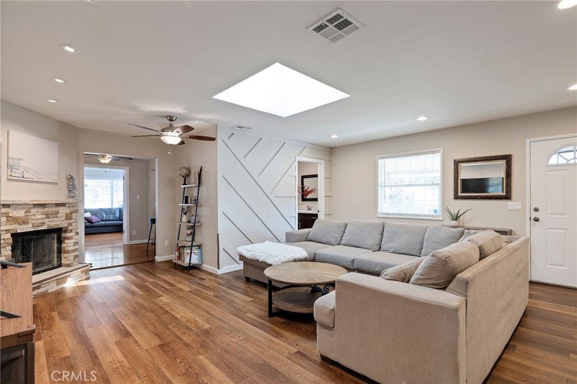 Welcome to this quintessential Long Beach home on a corner lot - Beach Home for sale in Long Beach, California on Beachhouse.com