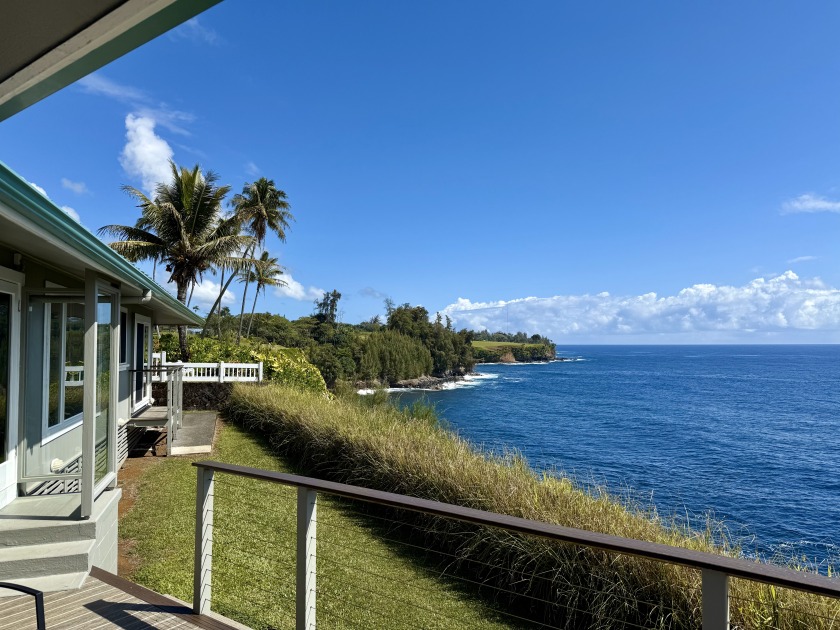 EXTRAORDINARY Hale Kuikahi Oceanfront Retreat - fully - Beach Vacation Rentals in Hilo, Hawaii on Beachhouse.com