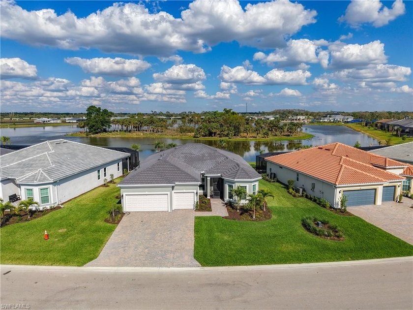 Built in 2024, this Pulte Stellar model in Del Webb Oak Creek - Beach Home for sale in North Fort Myers, Florida on Beachhouse.com