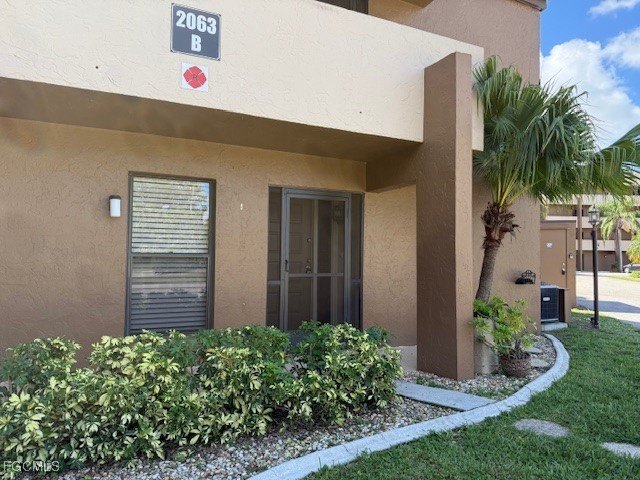 **PRICE IMPROVEMENT** At Lakeside At Lochmoor - An Intimate - Beach Condo for sale in North Fort Myers, Florida on Beachhouse.com