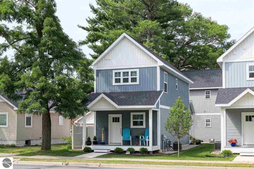 Highly sought after 2 bed 2.5 bath townhouse located in a prime - Beach Condo for sale in Traverse City, Michigan on Beachhouse.com