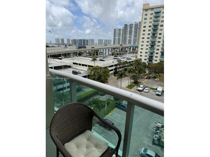 AWESOME LOCATION JUST STEPS AWAY FROM WORLD-CLASS SUNNY ISLES - Beach Condo for sale in Sunny Isles Beach, Florida on Beachhouse.com