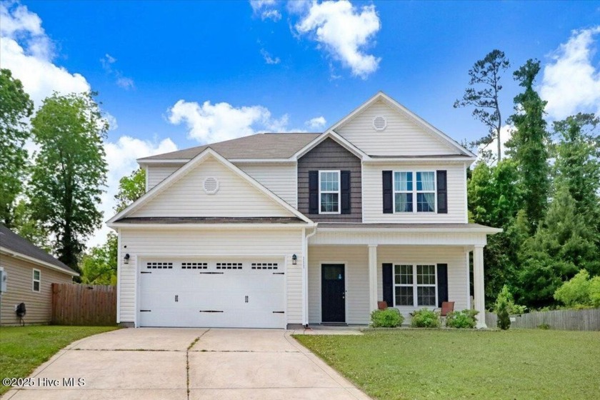 Stunning Two-Story Home in Patriot Park - Over 2,100 Sq Ft of - Beach Home for sale in Havelock, North Carolina on Beachhouse.com
