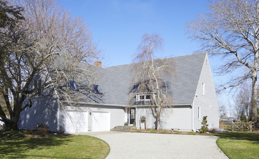 This perfectly renovated property in North Cove on Saybrook - Beach Home for sale in Old Saybrook, Connecticut on Beachhouse.com