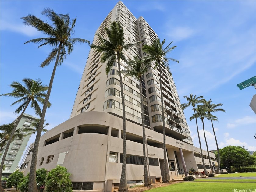 Nestled in the desirable community of Mo'ili'ili, this - Beach Condo for sale in Honolulu, Hawaii on Beachhouse.com
