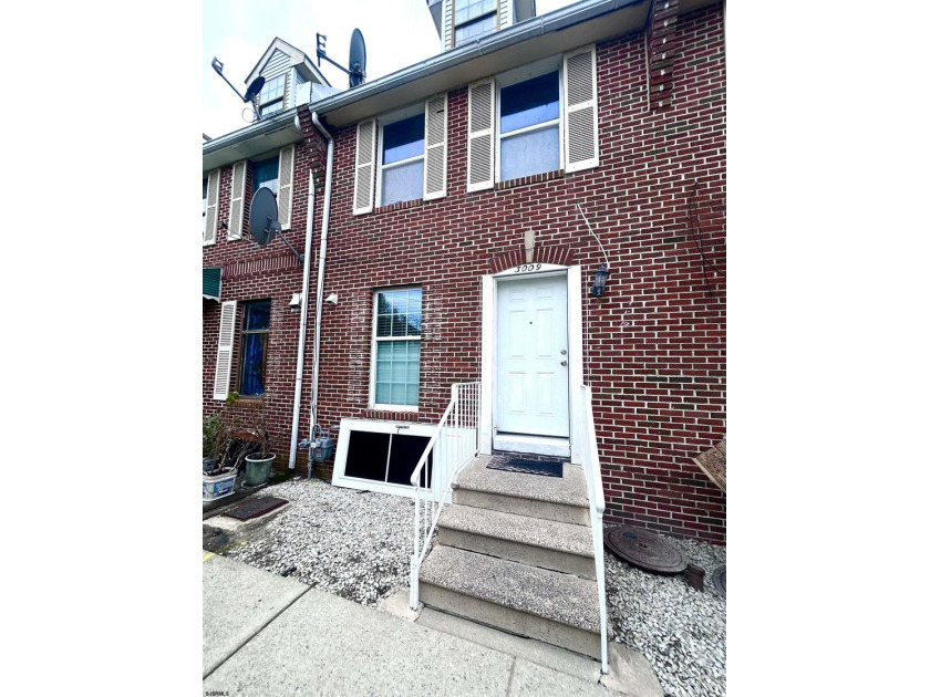 Single family home for sale, located just minutes from Tropicana - Beach Home for sale in Atlantic City, New Jersey on Beachhouse.com