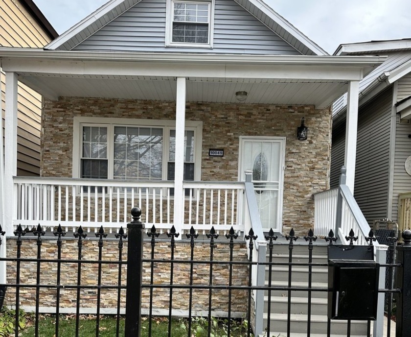 Just Listed! Beautiful Single Family Home Near Lake Michigan! - Beach Home for sale in Chicago, Illinois on Beachhouse.com