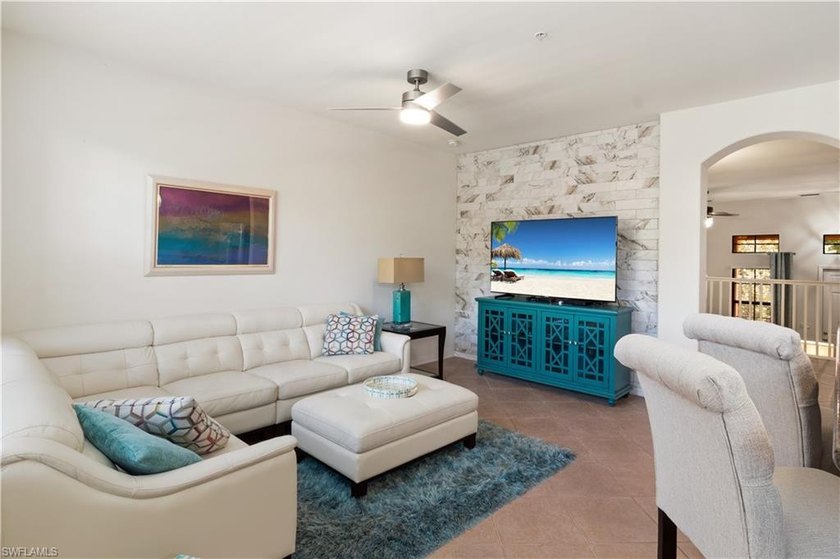 Step into a beautifully updated Santa Barbara townhome, fully - Beach Townhome/Townhouse for sale in Naples, Florida on Beachhouse.com