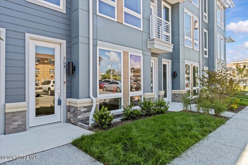 Here's Your chance to be A LOCAL! Live near the beach, boardwalk - Beach Townhome/Townhouse for sale in Asbury Park, New Jersey on Beachhouse.com