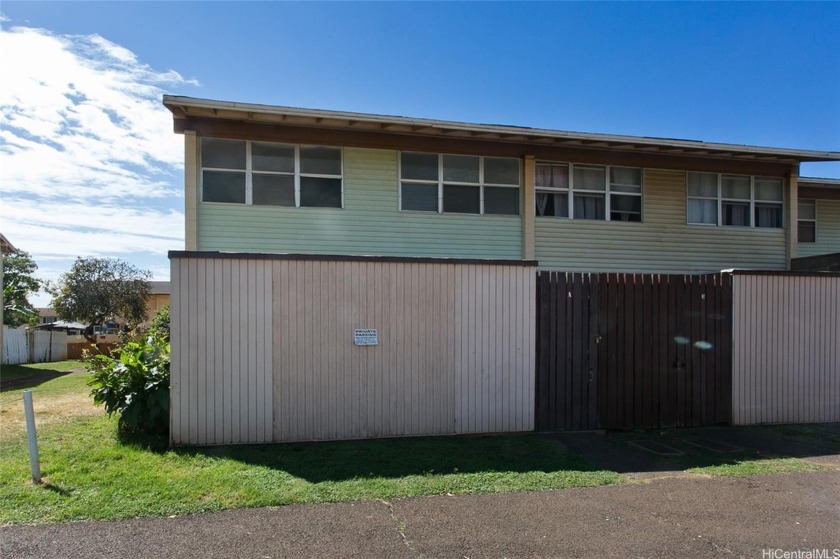 Stunning refurbished 3-bedroom, 1.5-bathroom townhome spanning - Beach Condo for sale in Waianae, Hawaii on Beachhouse.com