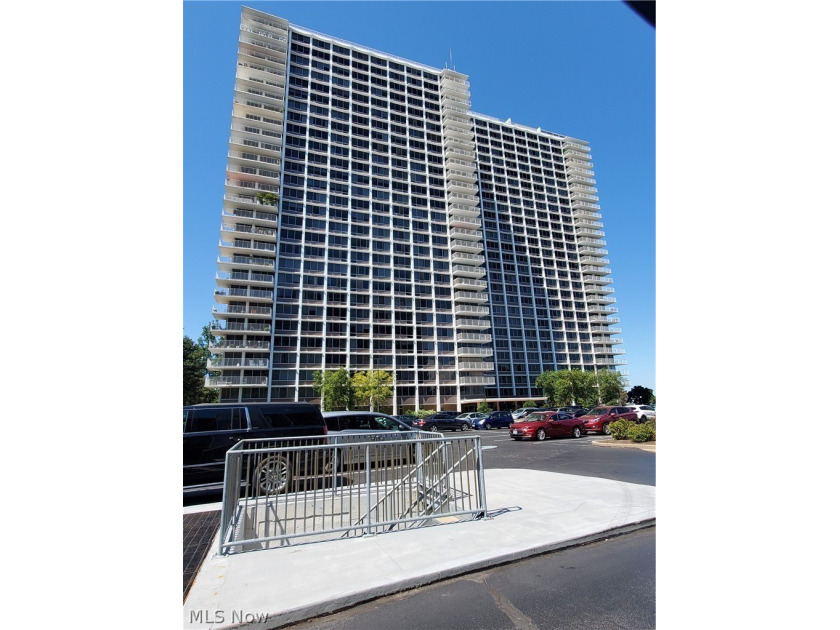 Welcome To Winton Place On Lakewood's Gold Coast! Experience The - Beach Condo for sale in Lakewood, Ohio on Beachhouse.com