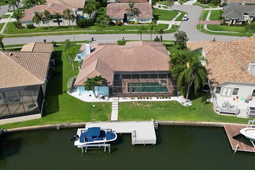 High  Dry Waterfront Home! Expansive Freshwater Lake  Views in - Beach Home for sale in Tampa, Florida on Beachhouse.com