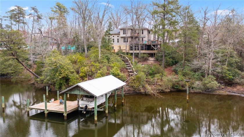 Find serenity in the Northern Neck of Virginia.  This beautiful - Beach Home for sale in Lancaster, Virginia on Beachhouse.com
