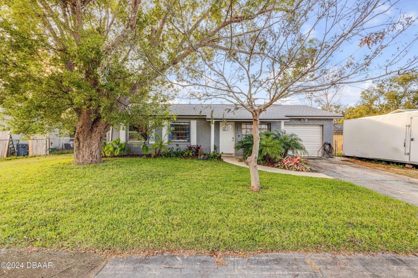 Pool and spa with a water view! What more could you ask for? How - Beach Home for sale in Port Orange, Florida on Beachhouse.com