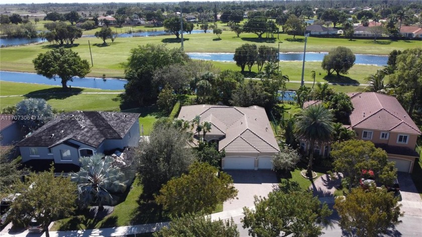 Reduced!! Luxurious Palm Isles Estates in Keys Gate. This 4 - Beach Home for sale in Homestead, Florida on Beachhouse.com