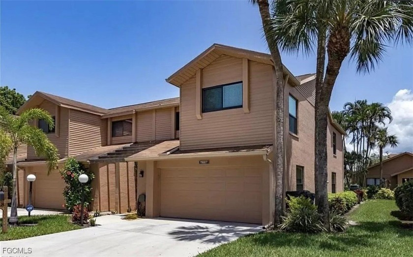 Welcome boaters and beach goers, a beautifully maintained 3 - Beach Condo for sale in Fort Myers, Florida on Beachhouse.com