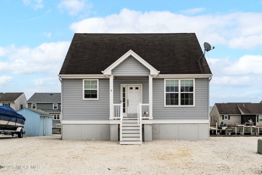 Boater's paradise awaits! Just a hop...No skip and a jump needed - Beach Home for sale in Manahawkin, New Jersey on Beachhouse.com