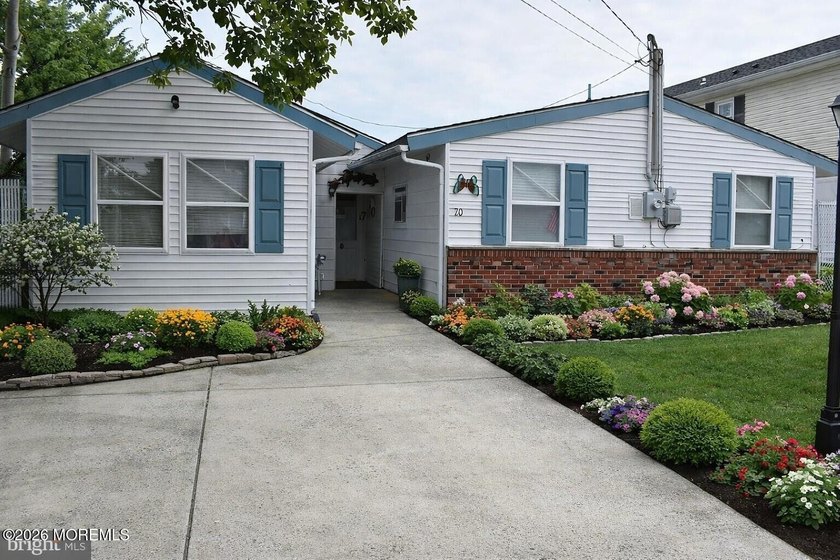 Charming Waterfront Ranch, 3 Bed, 1 Bath, Large Rooms with - Beach Home for sale in Little Egg Harbor, New Jersey on Beachhouse.com