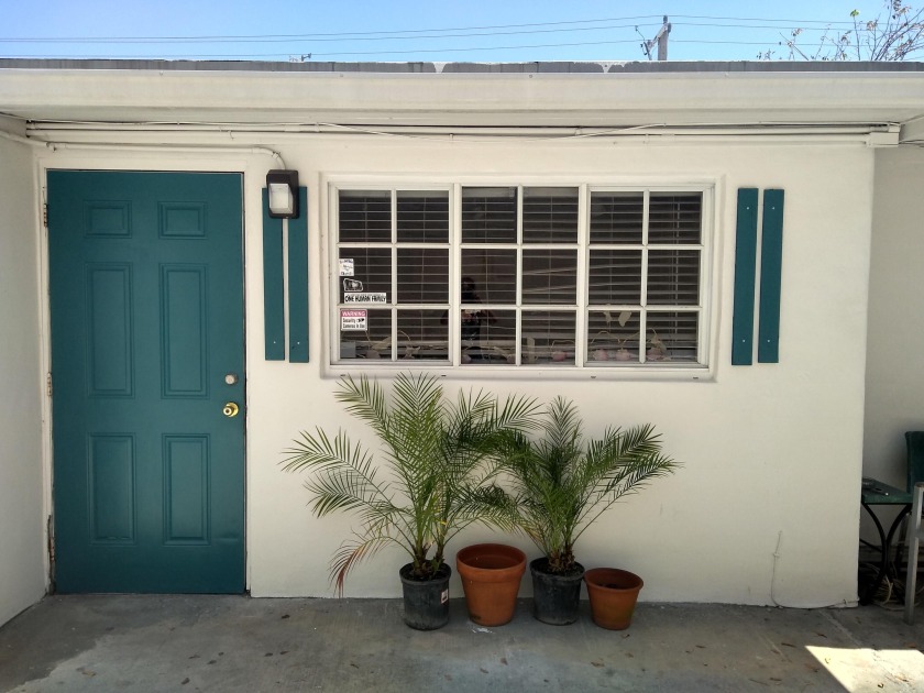 Mixed use building, commercial/residential, the front is a - Beach Home for sale in Key West, Florida on Beachhouse.com