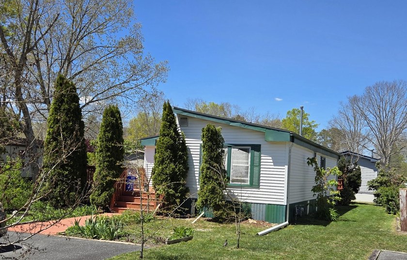 Welcome to your slice of paradise! This beautifully remodeled - Beach Home for sale in Egg Harbor Township, New Jersey on Beachhouse.com