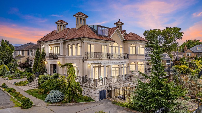 Once in a lifetime, a property comes along that truly redefines - Beach Home for sale in Bayonne, New Jersey on Beachhouse.com