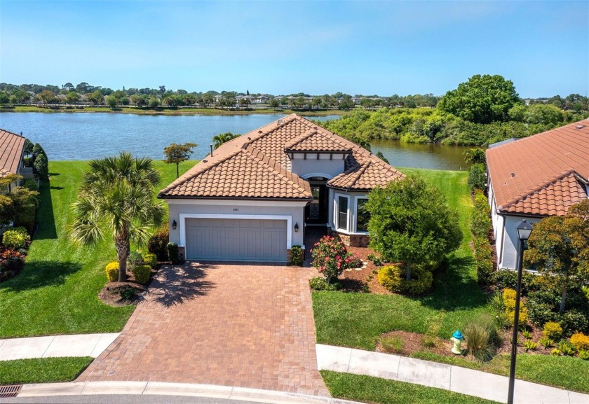 Welcome to the gated community of Bellacina, where luxury living - Beach Home for sale in Nokomis, Florida on Beachhouse.com