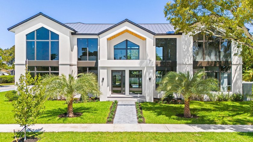 Located in prestigious Coral Ridge, this stunning new - Beach Home for sale in Fort Lauderdale, Florida on Beachhouse.com