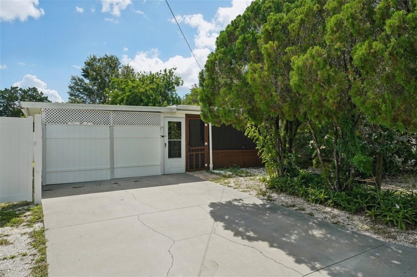 Turnkey ! Welcome to this fully furnished 2 bedroom, 2 bath home - Beach Home for sale in St. Petersburg, Florida on Beachhouse.com