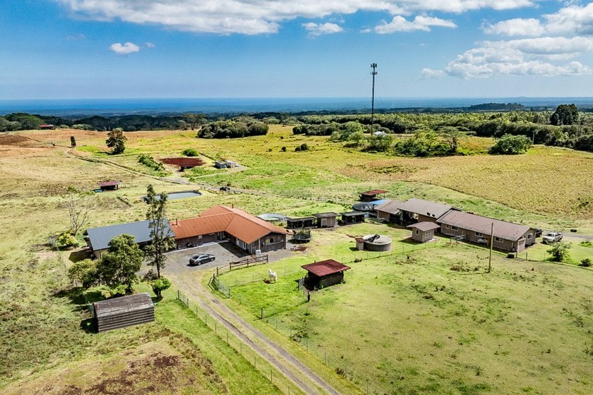 Wake up to daily sunrises glistening across the ocean horizon & - Beach Home for sale in Mountain View, Hawaii on Beachhouse.com