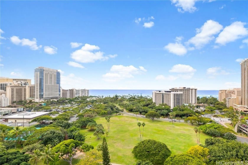 Beautiful top floor, corner end unit with a lanai that boasts - Beach Condo for sale in Honolulu, Hawaii on Beachhouse.com