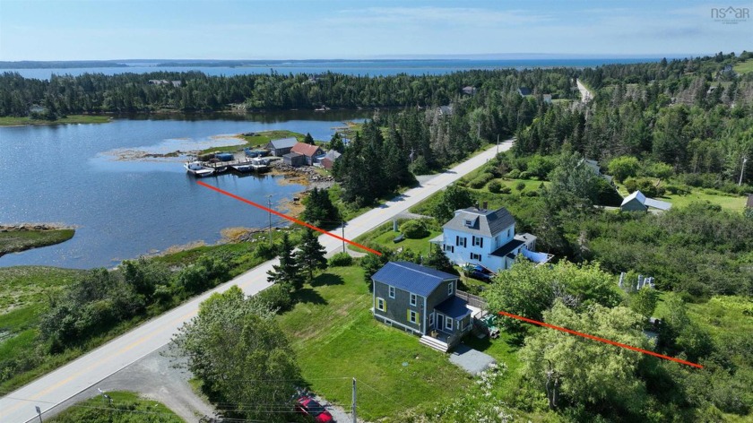This charming Fisherman's house provides beautiful views of the - Beach Home for sale in West Dublin,  on Beachhouse.com