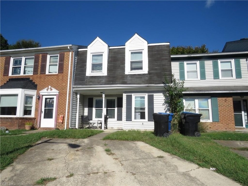 Beautifully Updated Townhome in Highly Sought-After Salem - Beach Townhome/Townhouse for sale in Virginia Beach, Virginia on Beachhouse.com