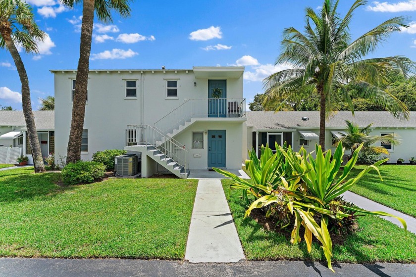 This first floor property with a wonderful 178 square foot - Beach Condo for sale in Palm Beach Gardens, Florida on Beachhouse.com