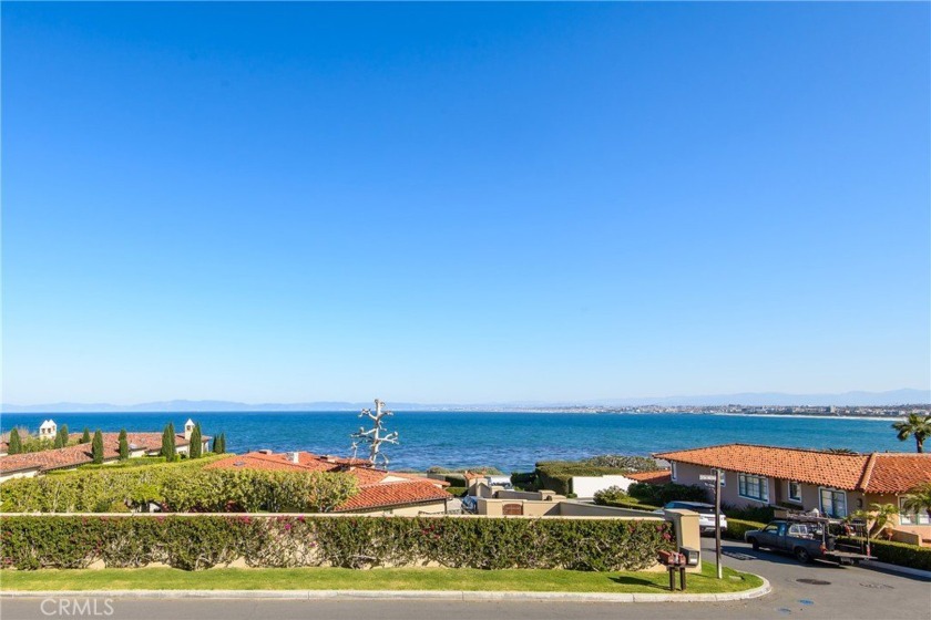 Experience unparalleled tranquility and breathtaking ocean views - Beach Home for sale in Palos Verdes Estates, California on Beachhouse.com