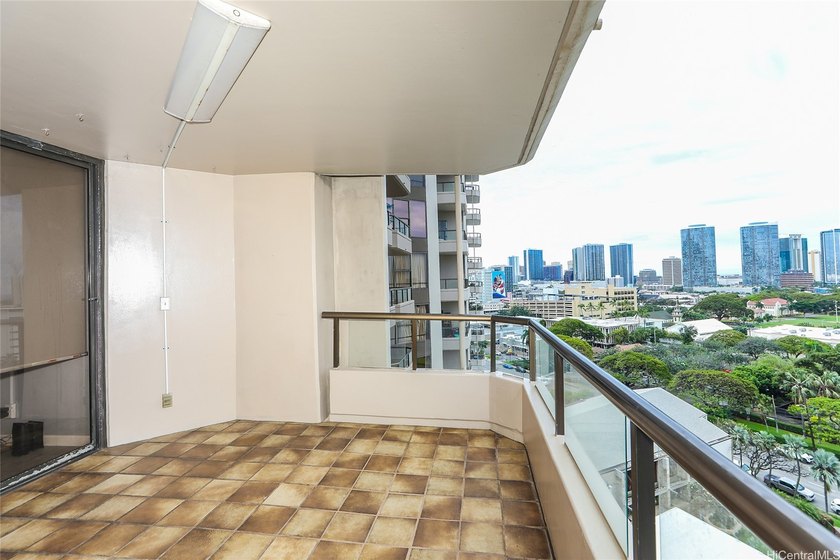 Step into refined island living at the iconic Admiral Thomas - Beach Condo for sale in Honolulu, Hawaii on Beachhouse.com