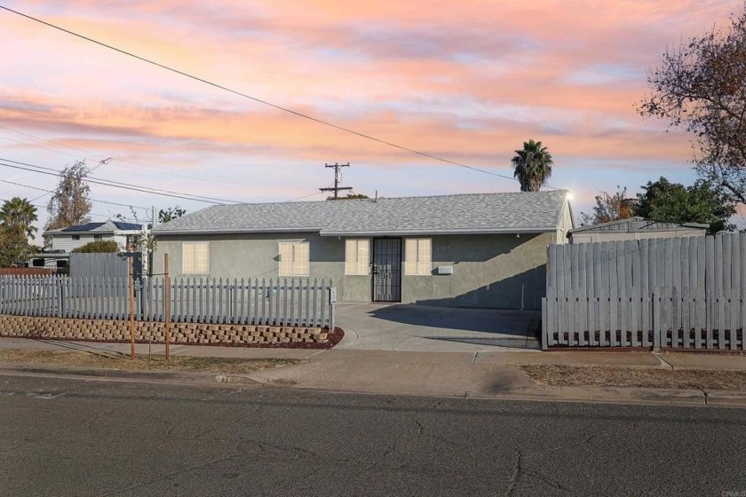 Welcome to 4765 Moraga Ave, a spacious 5-bedroom, 2-bathroom - Beach Home for sale in San Diego, California on Beachhouse.com