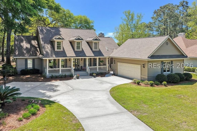 Classic Lowcountry style and inviting curb appeal set the tone - Beach Home for sale in Hilton Head Island, South Carolina on Beachhouse.com