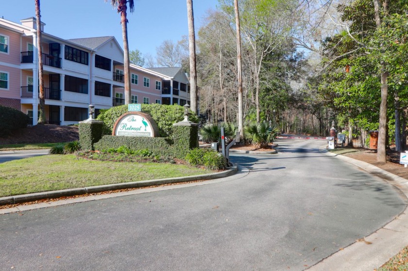 This wonderful 2-bedroom condo is located in the desirable - Beach Home for sale in Charleston, South Carolina on Beachhouse.com