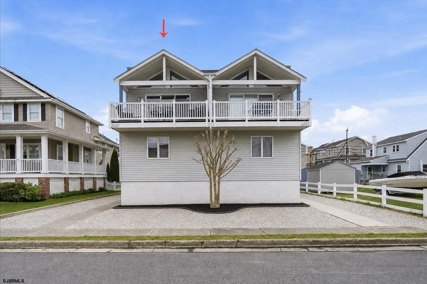 Stunning Townhouse in Prime Ocean City Location!  Welcome to - Beach Condo for sale in Ocean City, New Jersey on Beachhouse.com