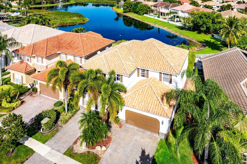 Former builder's model on a prime lakefront lot in sought-after - Beach Home for sale in Boynton Beach, Florida on Beachhouse.com