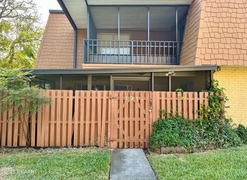 Experience modern living in this beautifully remodeled 2-bedroom - Beach Townhome/Townhouse for sale in Port Orange, Florida on Beachhouse.com