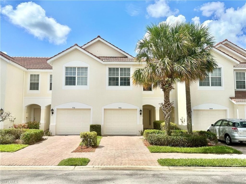 Welcome to this must see 3 bedroom 2.5 bath Lakeview 2 story - Beach Home for sale in Naples, Florida on Beachhouse.com