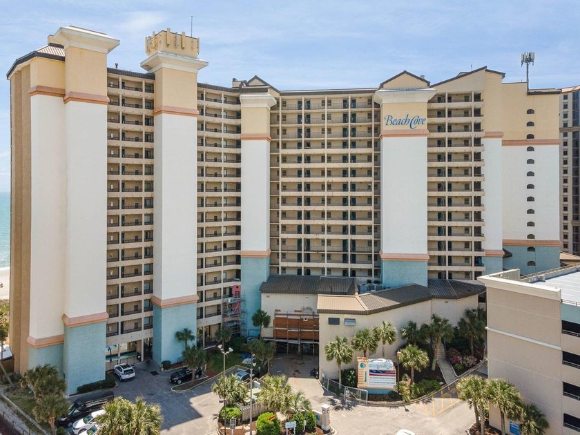 This beautifully updated 7th floor unit with direct beach views - Beach Condo for sale in North Myrtle Beach, South Carolina on Beachhouse.com