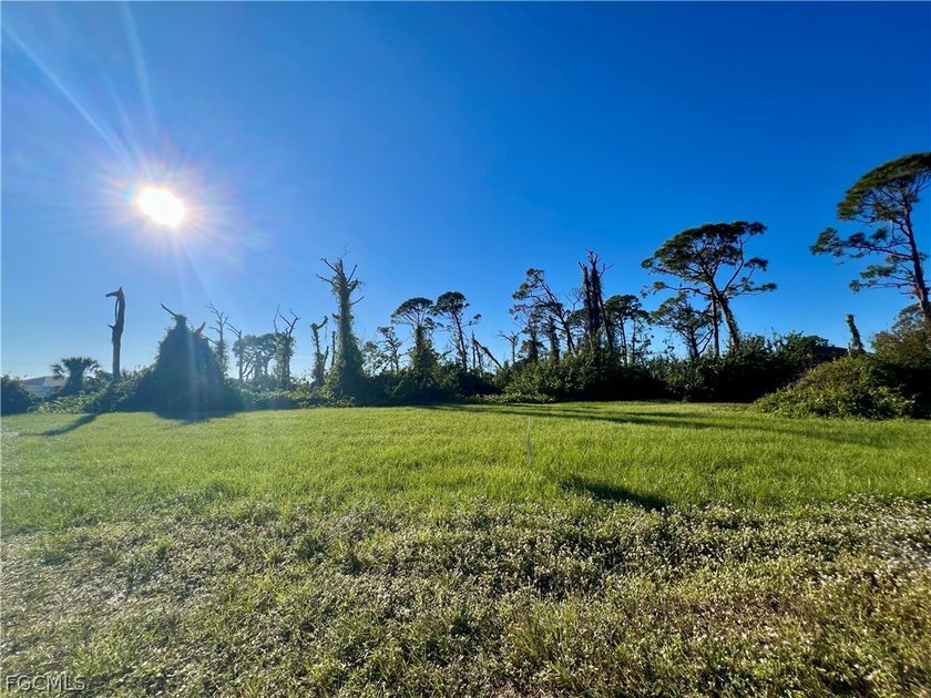 ROTUNDA SANDS Very nice partially wooded lot in deeded - Beach Lot for sale in Placida, Florida on Beachhouse.com