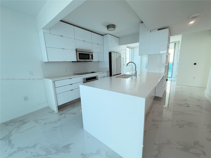 Completely remodeled 3 bed / 3 bath residence at Tao Sawgrass! - Beach Condo for sale in Sunrise, Florida on Beachhouse.com