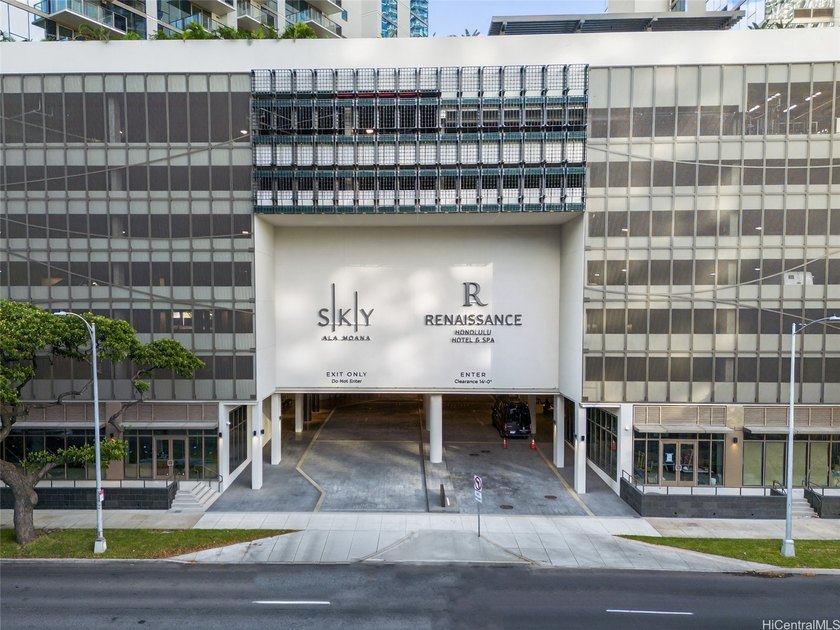 Sky Ala Moana West. Be ready to live on this high floor 1 - Beach Condo for sale in Honolulu, Hawaii on Beachhouse.com