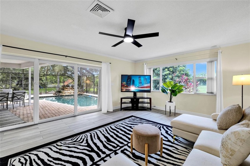 Freshly remodeled home on a quaint cul-de-sac, located in the - Beach Home for sale in Tamarac, Florida on Beachhouse.com