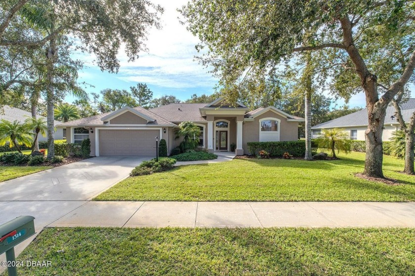 Pristine condition move-in ready pool home on the Golf Course in - Beach Home for sale in Ormond Beach, Florida on Beachhouse.com