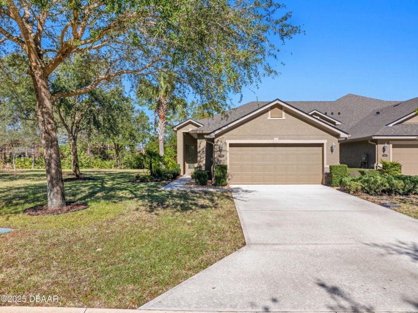 This beautiful Villa end unit is located on a cul-de-sac with a - Beach Townhome/Townhouse for sale in Ormond Beach, Florida on Beachhouse.com