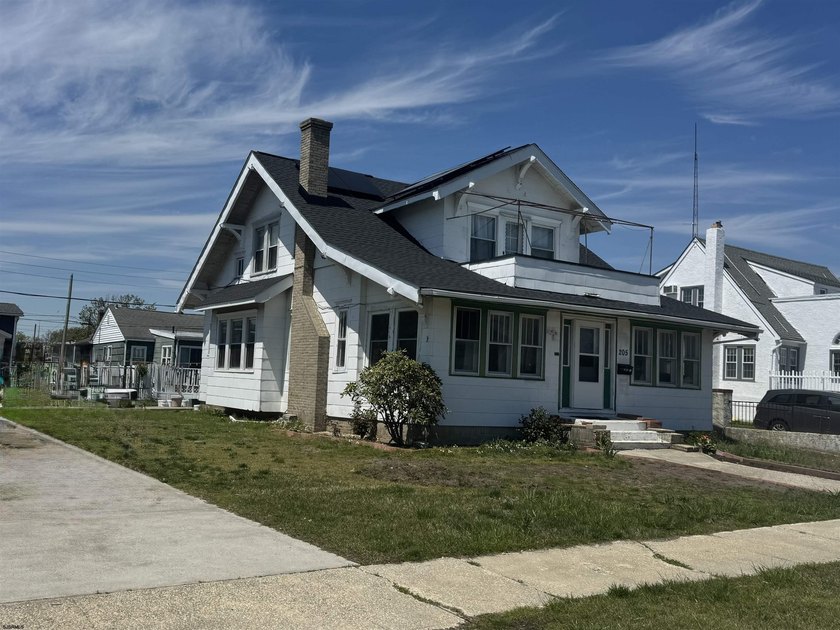 Charming 1930's Cape Cod greets you with an elegant arch - Beach Home for sale in Egg Harbor Township, New Jersey on Beachhouse.com